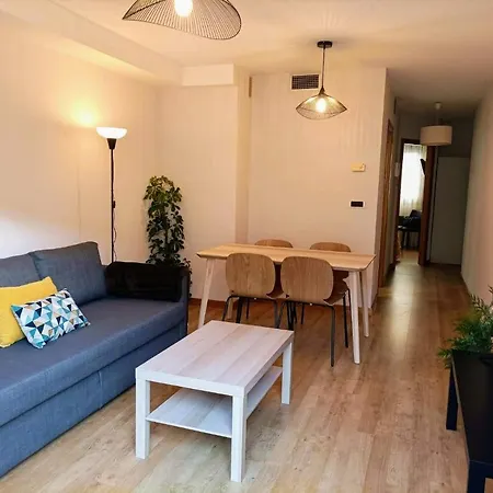 Con Terraza, Plaza América Appartamento